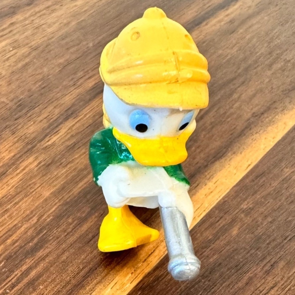 1991 Vintage Disney Huey Duck Figure Yellow Safari Explorer Kellogg's